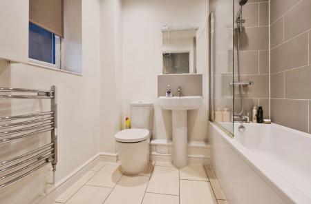 1 bedroom Flat for sale in Greenfield Avenue, Ickleford