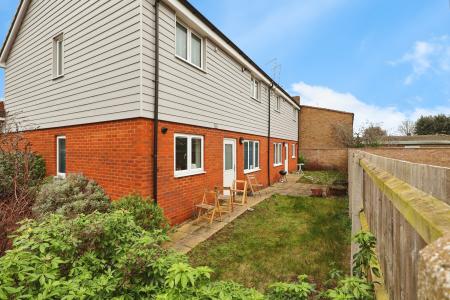1 bedroom Flat for sale in Greenfield Avenue, Ickleford