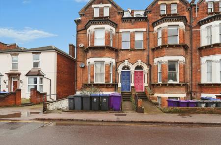 1 bedroom Flat for sale in Walsworth Road, Hitchin