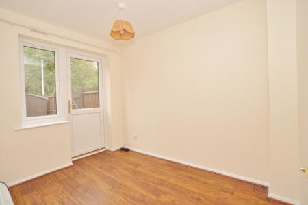 2 bedroom Flat to let in Millstream Close, Hitchin, SG4