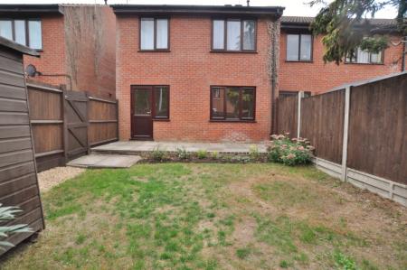 2 bedroom Flat to let in Millstream Close, Hitchin, SG4