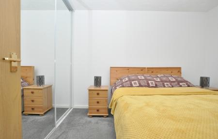 2 bedroom Flat to let in Redoubt Close, Hitchin