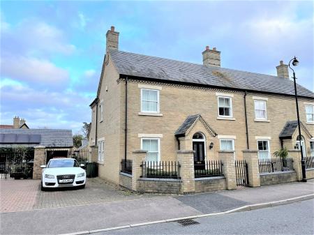 Bronte Avenue, Fairfield Park, SG5