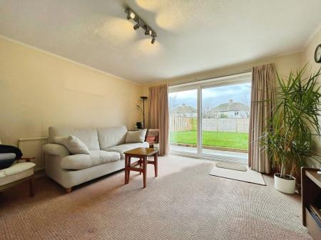 2 bedroom Detached house to let in Hammond Close, Stevenage, SG1