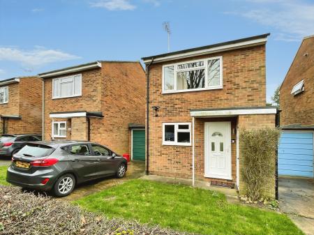 Hammond Close, Stevenage, SG1