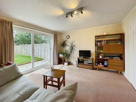 2 bedroom Detached house to let in Hammond Close, Stevenage, SG1