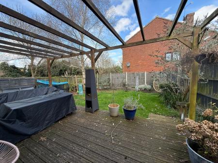 4 bedroom Detached house to let in Blackmore, Letchworth Garden City, SG6