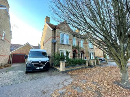 Bronte Avenue, Fairfield Park, SG5