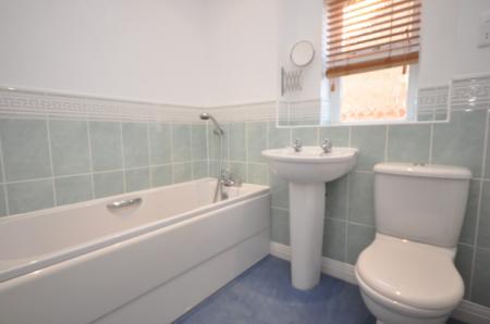 4 bedroom Semi-detached house to let in Bronte Avenue, Fairfield Park, SG5