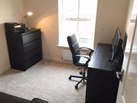 4 bedroom Semi-detached house to let in Bronte Avenue, Fairfield Park, SG5