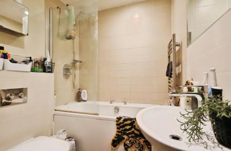 1 bedroom Flat for sale in Cadwell Green, Cadwell Lane, Hitchin