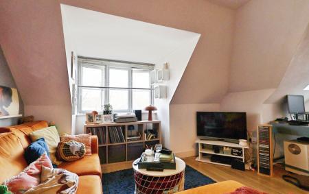 1 bedroom Flat for sale in Cadwell Green, Cadwell Lane, Hitchin