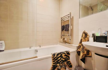 1 bedroom Flat for sale in Cadwell Green, Cadwell Lane, Hitchin