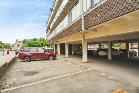 1 bedroom Flat for sale in Baliol Chambers, Hollow Lane, Hitchin