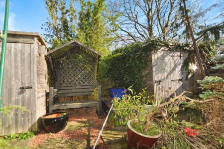 3 bedroom Semi-detached house for sale in Orlando Close, Hitchin