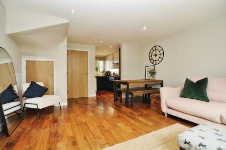 3 bedroom Town house to let in Watersmeet, Hitchin, SG4