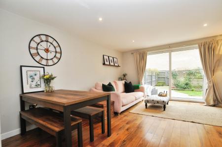 3 bedroom Town house to let in Watersmeet, Hitchin, SG4