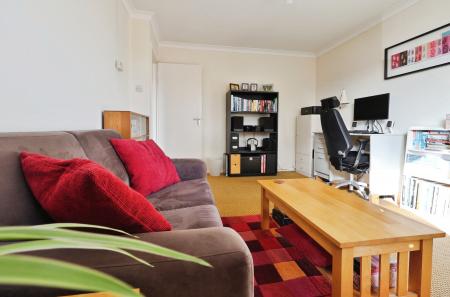1 bedroom Flat for sale in Hartland Court, Gaping Lane, Hitchin