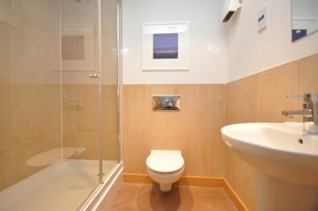 2 bedroom Flat to let in 65 Walsworth Road, Hitchin, SG4