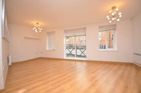 2 bedroom Flat to let in 65 Walsworth Road, Hitchin, SG4