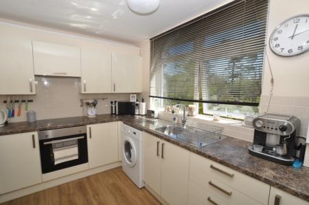 2 bedroom Flat to let in Sollershott Hall, Sollershott East, Letchworth Garden City, SG6