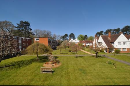 2 bedroom Flat to let in Sollershott Hall, Sollershott East, Letchworth Garden City, SG6