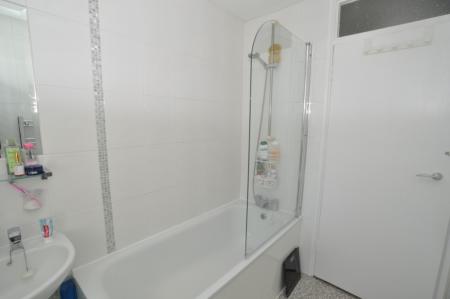 2 bedroom Flat to let in Sollershott Hall, Sollershott East, Letchworth Garden City, SG6