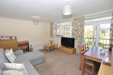 2 bedroom Flat to let in Sollershott Hall, Sollershott East, Letchworth Garden City, SG6