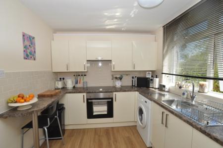 2 bedroom Flat to let in Sollershott Hall, Sollershott East, Letchworth Garden City, SG6