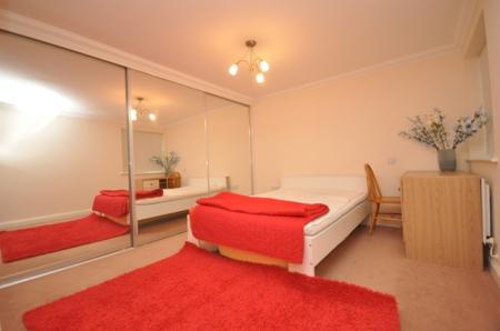 2 bedroom Flat to let in Morello Gardens, Hitchin, SG4