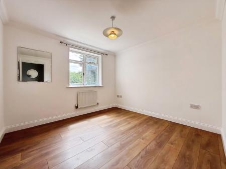 2 bedroom Flat to let in Morello Gardens, Hitchin, SG4
