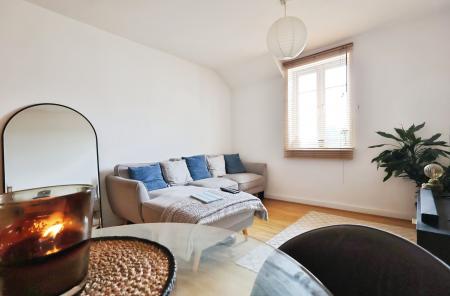 2 bedroom Flat for sale in Elderflower House, Whinbush Road, Hitchin