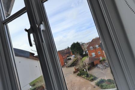 2 bedroom Flat for sale in Elderflower House, Whinbush Road, Hitchin