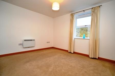 1 bedroom Flat to let in 65 Walsworth Road, Hitchin, SG4