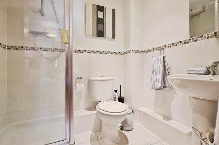 2 bedroom Flat for sale in Peppermint Road, Hitchin