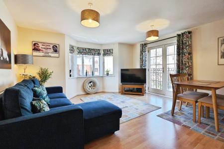 2 bedroom Flat for sale in Peppermint Road, Hitchin