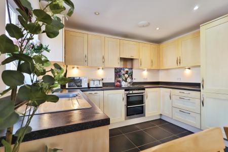2 bedroom Flat for sale in Peppermint Road, Hitchin