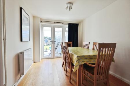 3 bedroom Semi-detached house for sale in Westwood Avenue, Hitchin