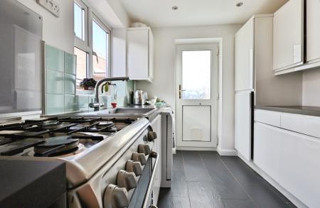 3 bedroom Semi-detached house for sale in Westwood Avenue, Hitchin