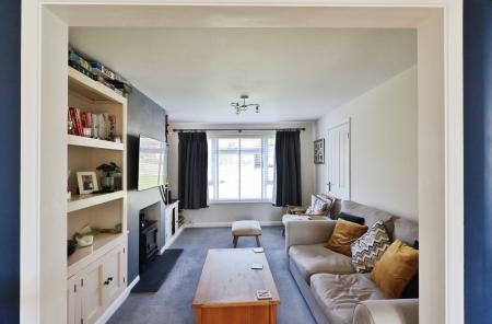 3 bedroom Semi-detached house for sale in Westwood Avenue, Hitchin