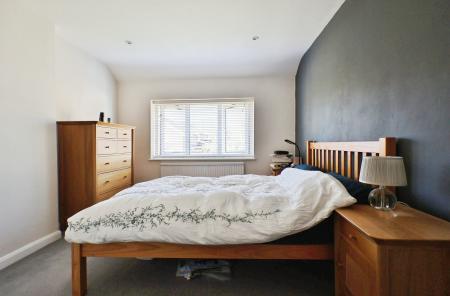 3 bedroom Semi-detached house for sale in Westwood Avenue, Hitchin