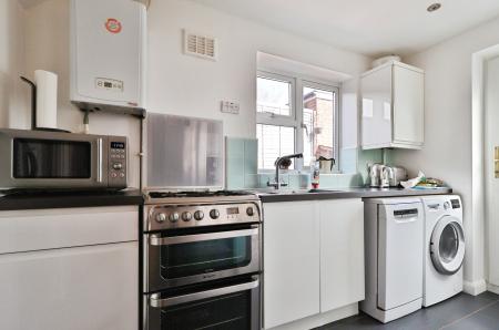 3 bedroom Semi-detached house for sale in Westwood Avenue, Hitchin