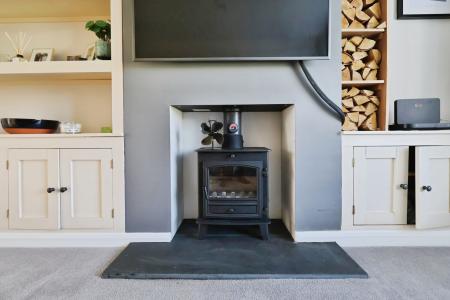 3 bedroom Semi-detached house for sale in Westwood Avenue, Hitchin