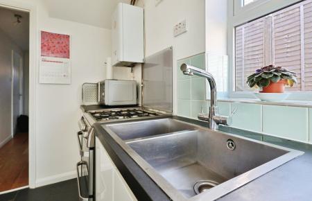 3 bedroom Semi-detached house for sale in Westwood Avenue, Hitchin