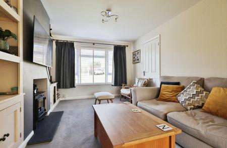 3 bedroom Semi-detached house for sale in Westwood Avenue, Hitchin