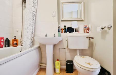 2 bedroom Terraced House for sale in Talisman Street, Hitchin