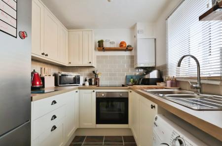 2 bedroom Terraced House for sale in Talisman Street, Hitchin