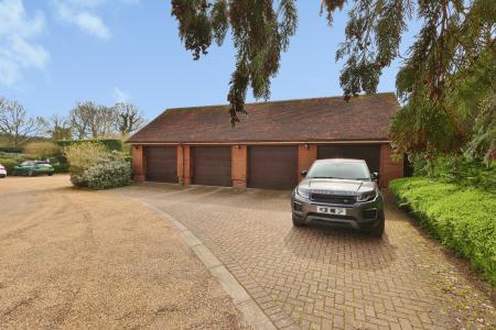 2 bedroom Barn Conversion for sale in Ladygrove Mews, Hitchwood Lane, Preston