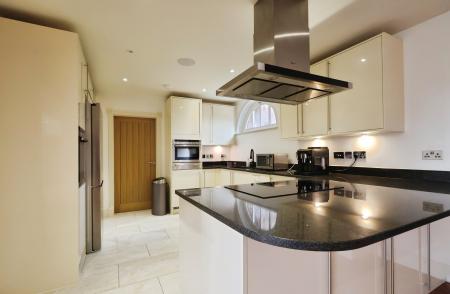 2 bedroom Barn Conversion for sale in Ladygrove Mews, Hitchwood Lane, Preston