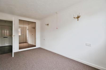 1 bedroom Flat for sale in Elmwood Court, High Street, Baldock